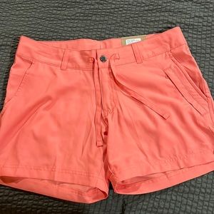 Magellan Fish Gear shorts size Medium